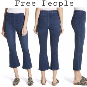 Free People Manhattan Beach Extra High-rise Cropped Jeans Medium Wash. Size: 28.